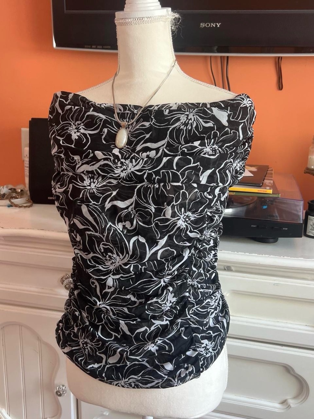 White House Black Market Black & White Floral Ruched Camisole